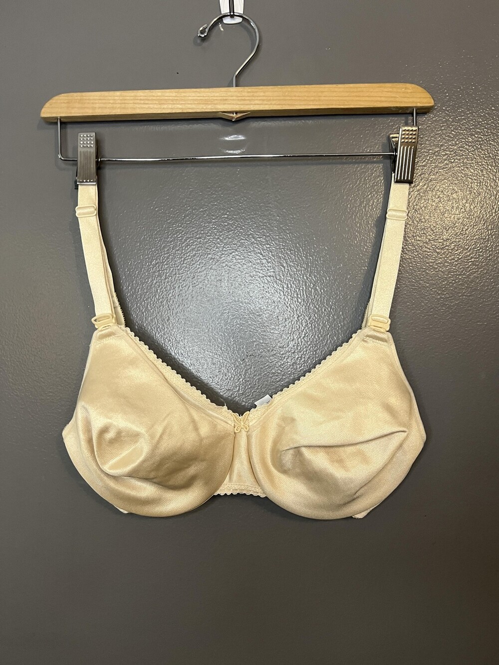 Lilyette Nursing Bra Womens 34C Beige Underwire Full Coverage Made in USA 578